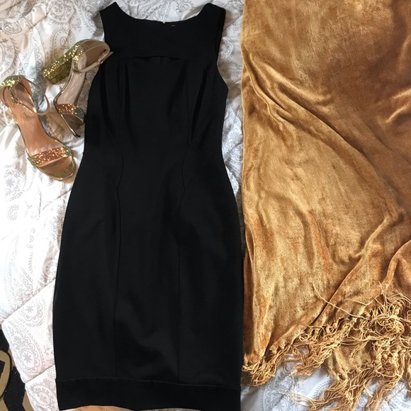 Vince Camuto Dresses & Skirts - Vince Camuto Ponte sheath dress